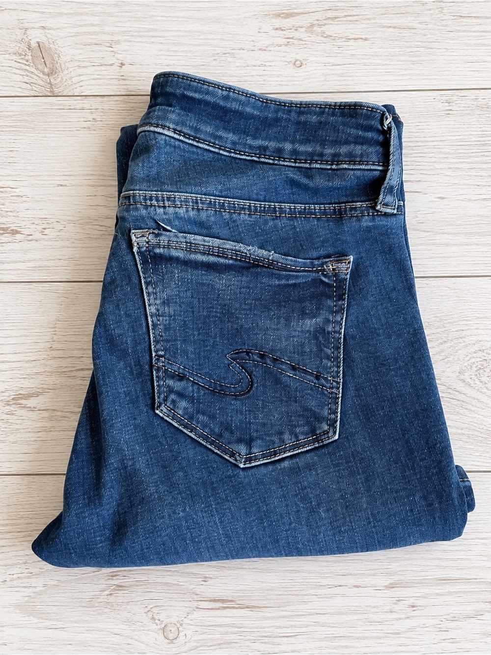 Silver Jeans Elyse Slim Boot Size 28